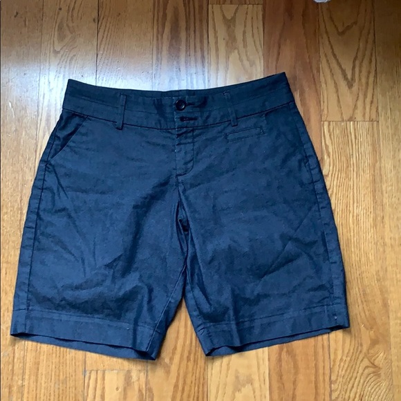 lee just below the waist shorts